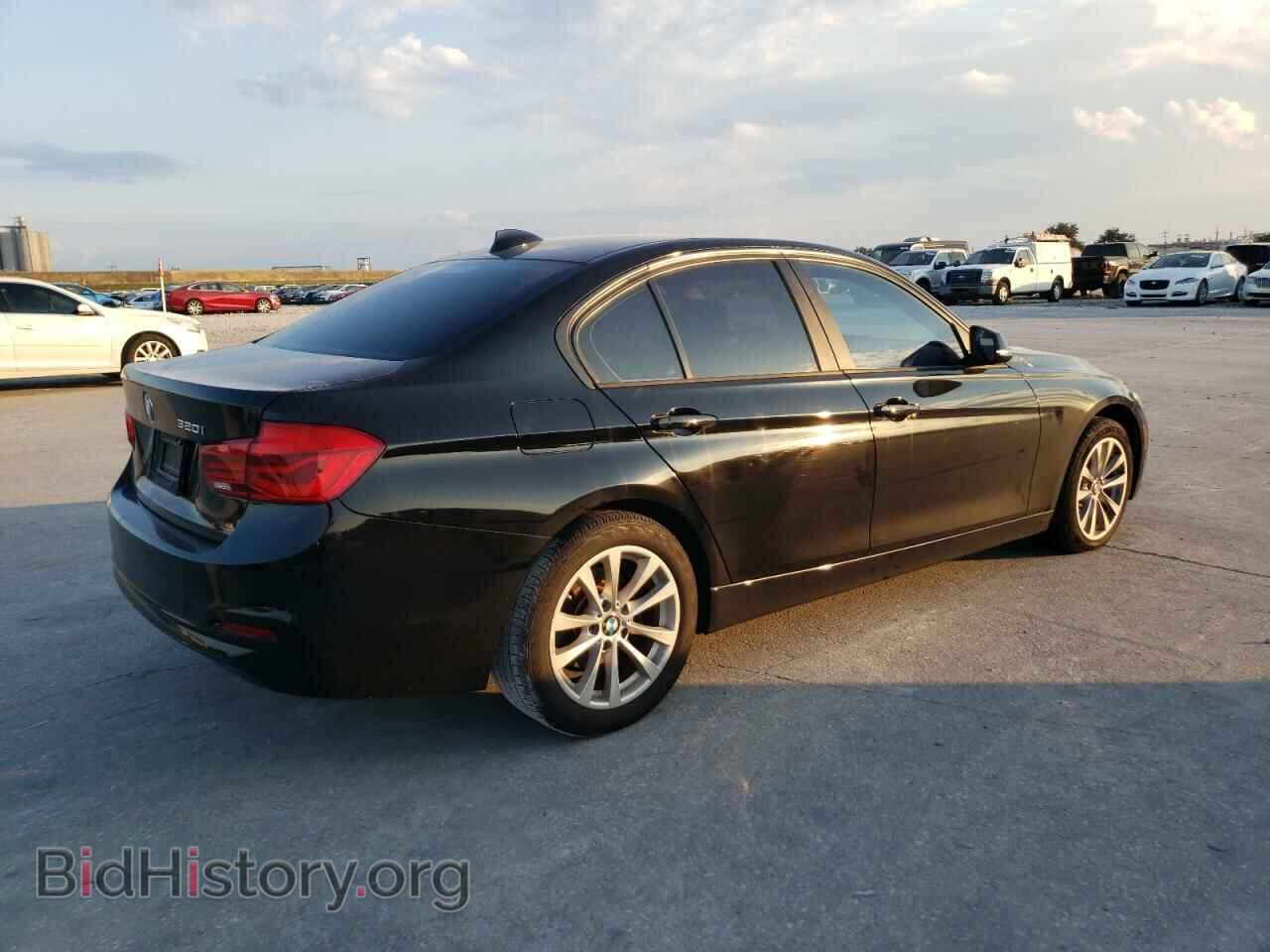 2016 BMW 3 SERIES - VIN: WBA8E1G57GNU12082 - Фото 3