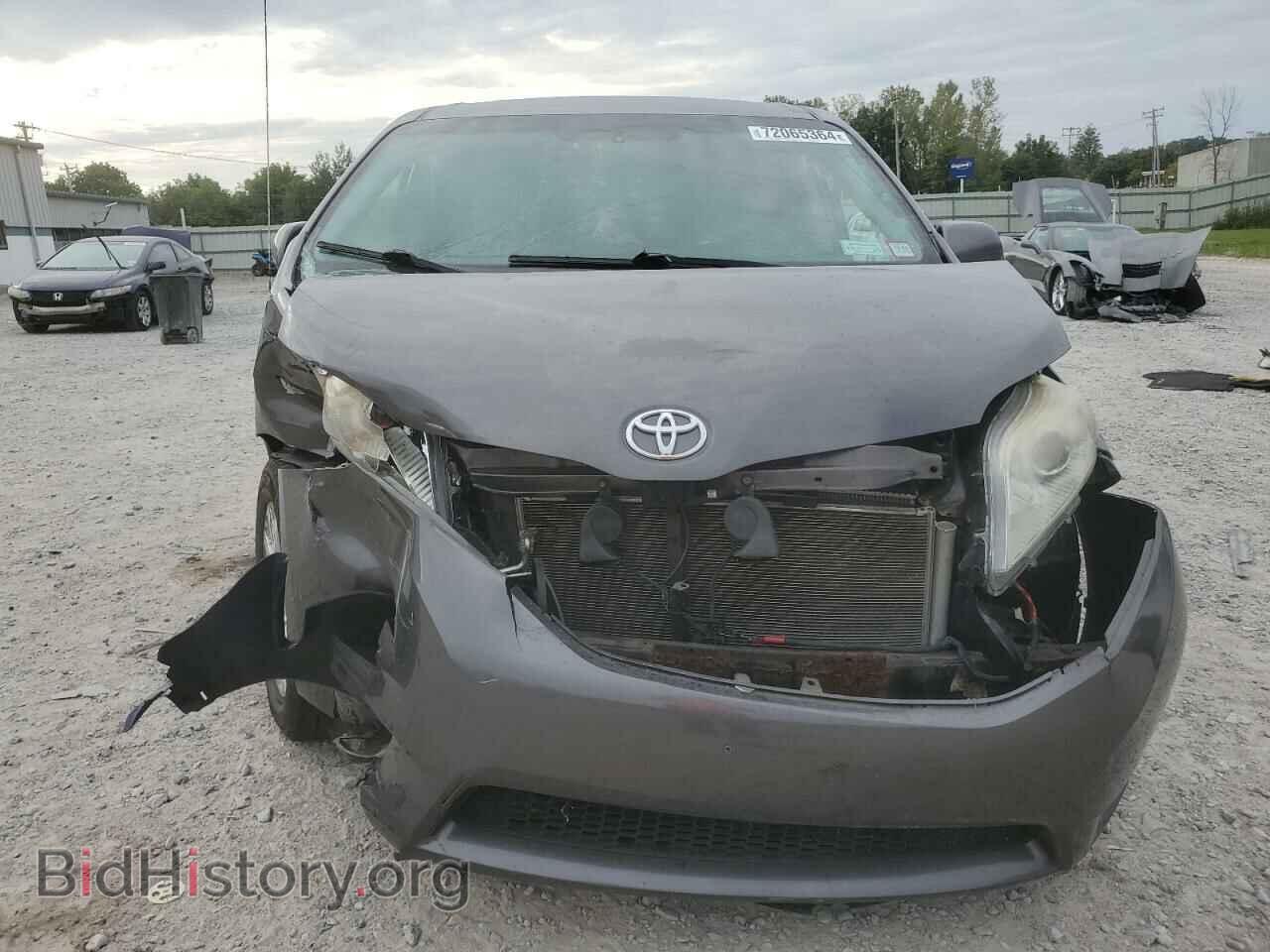 2011 TOYOTA All Models - VIN: 5TDJK3DC2BS014275 - Фото 5
