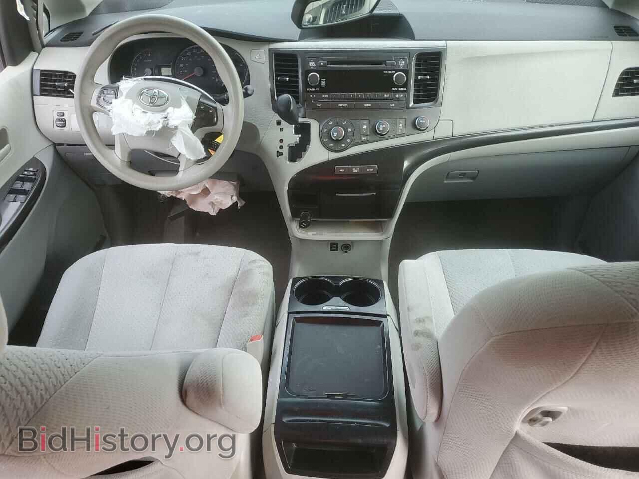 2011 TOYOTA All Models - VIN: 5TDJK3DC2BS014275 - Фото 8