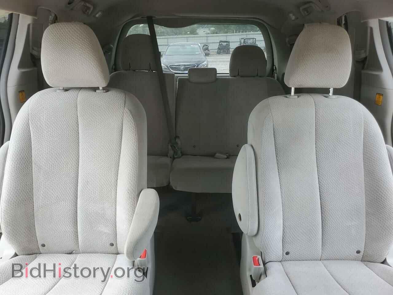 2011 TOYOTA All Models - VIN: 5TDJK3DC2BS014275 - Фото 10