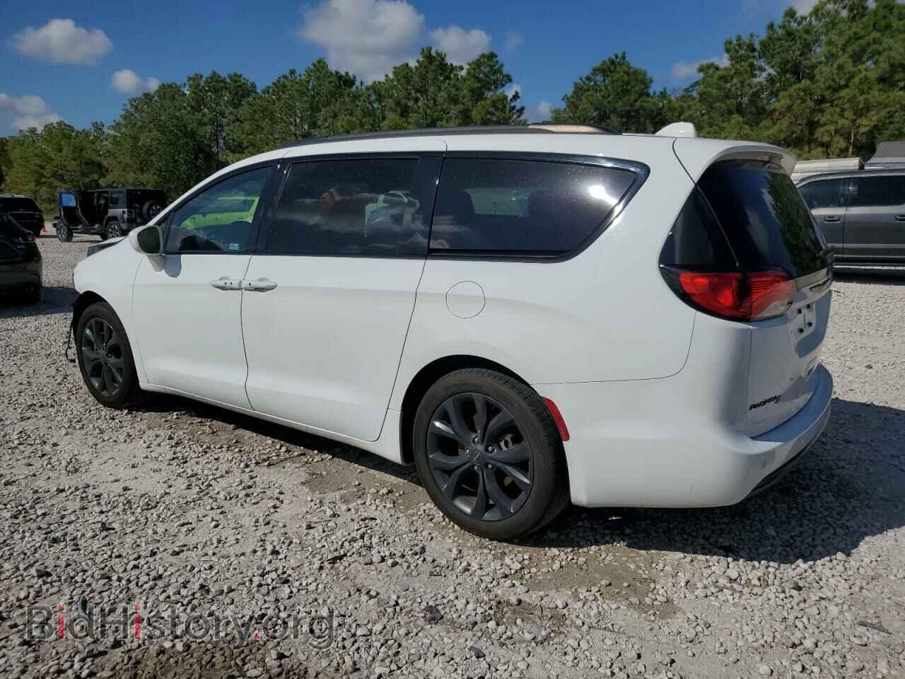 2019 CHRYSLER PACIFICA - VIN: 2C4RC1BG6KR566980 - Фото 2
