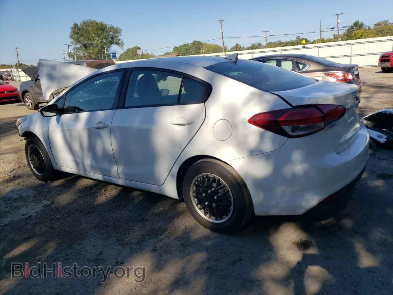 2017 KIA FORTE - VIN: 3KPFK4A76HE020411 - Фото 2