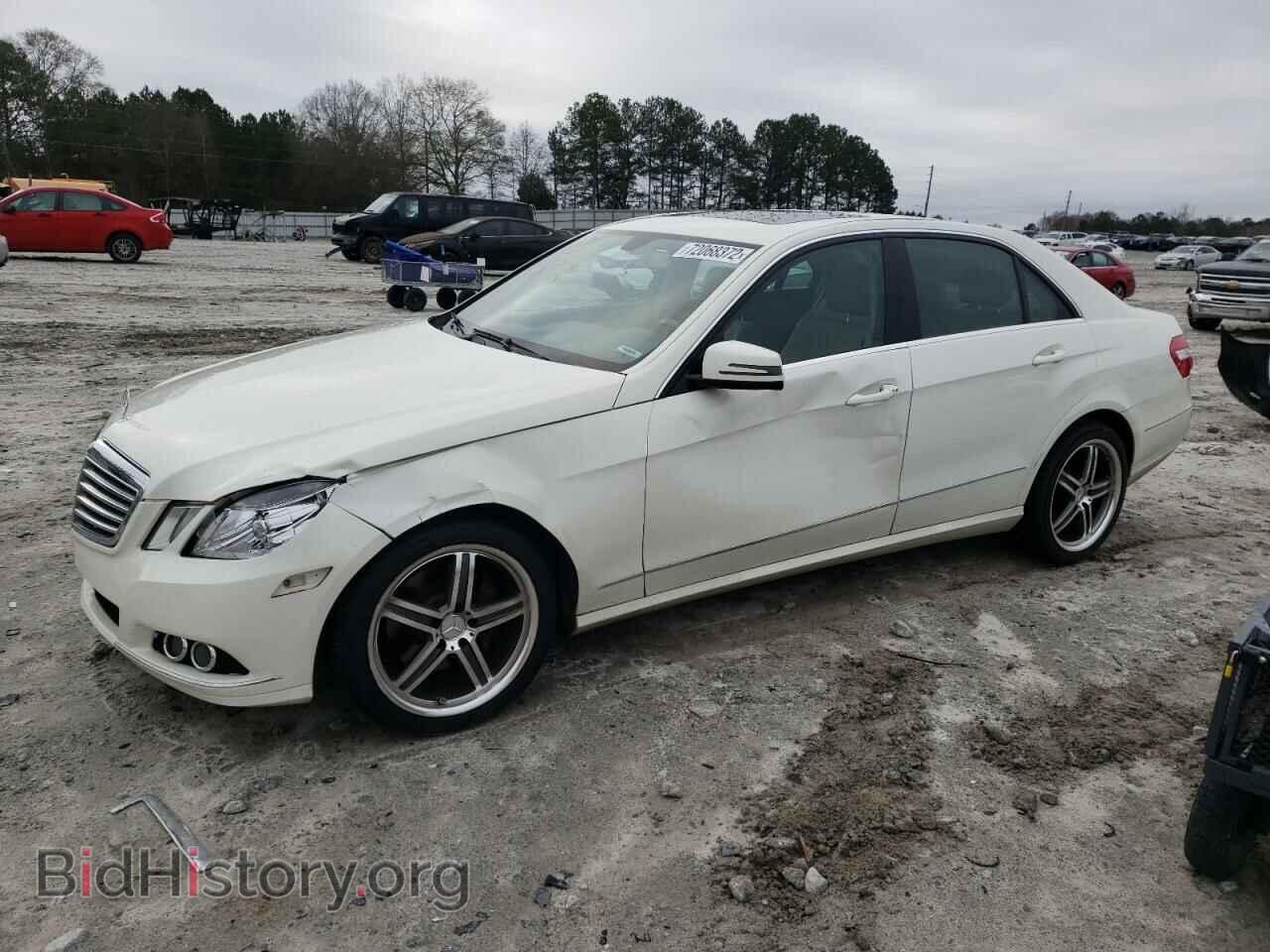 Photo WDDHF8HB4AA099381 - MERCEDES-BENZ E-CLASS 2010