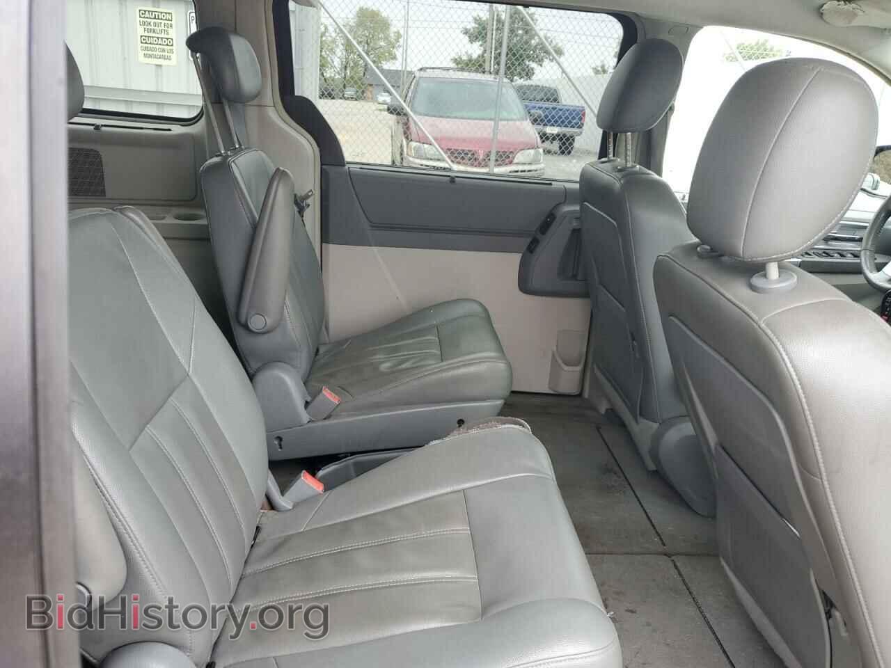 2008 CHRYSLER MINIVAN - VIN: 2A8HR54P28R710167 - Фото 10