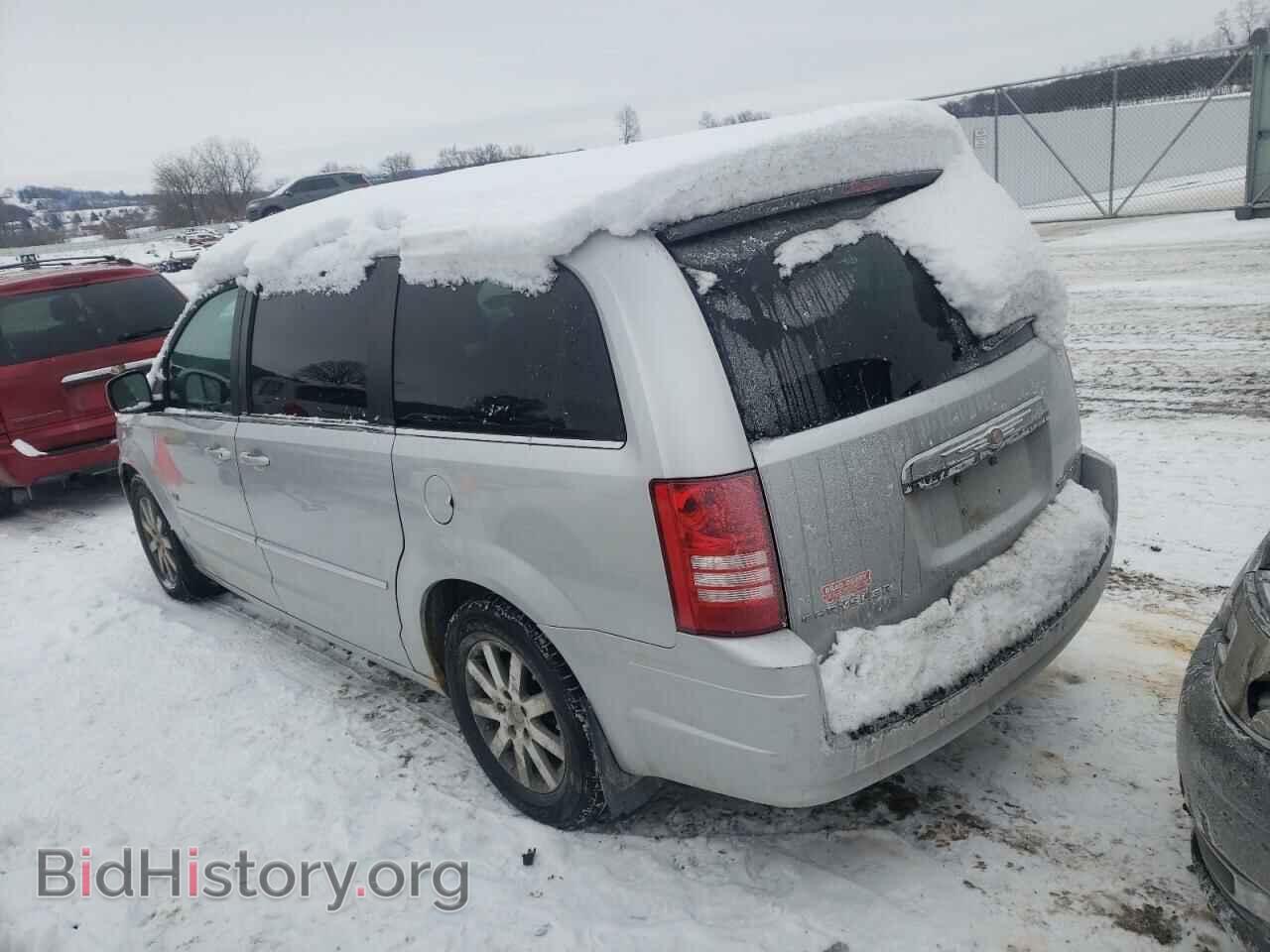 2009 CHRYSLER MINIVAN - VIN: 2A8HR541X9R652922 - Фото 2