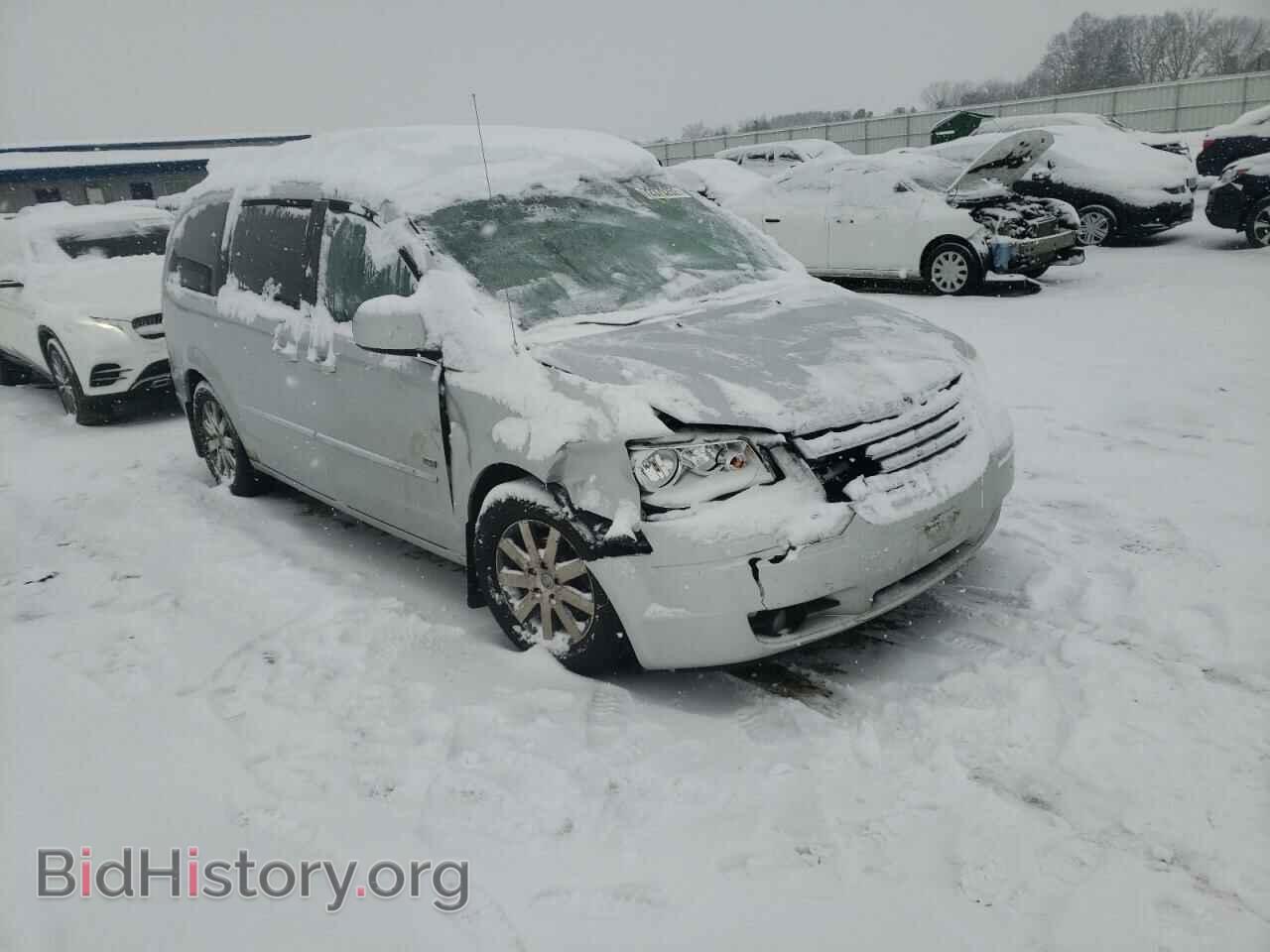 2009 CHRYSLER MINIVAN - VIN: 2A8HR541X9R652922 - Фото 4