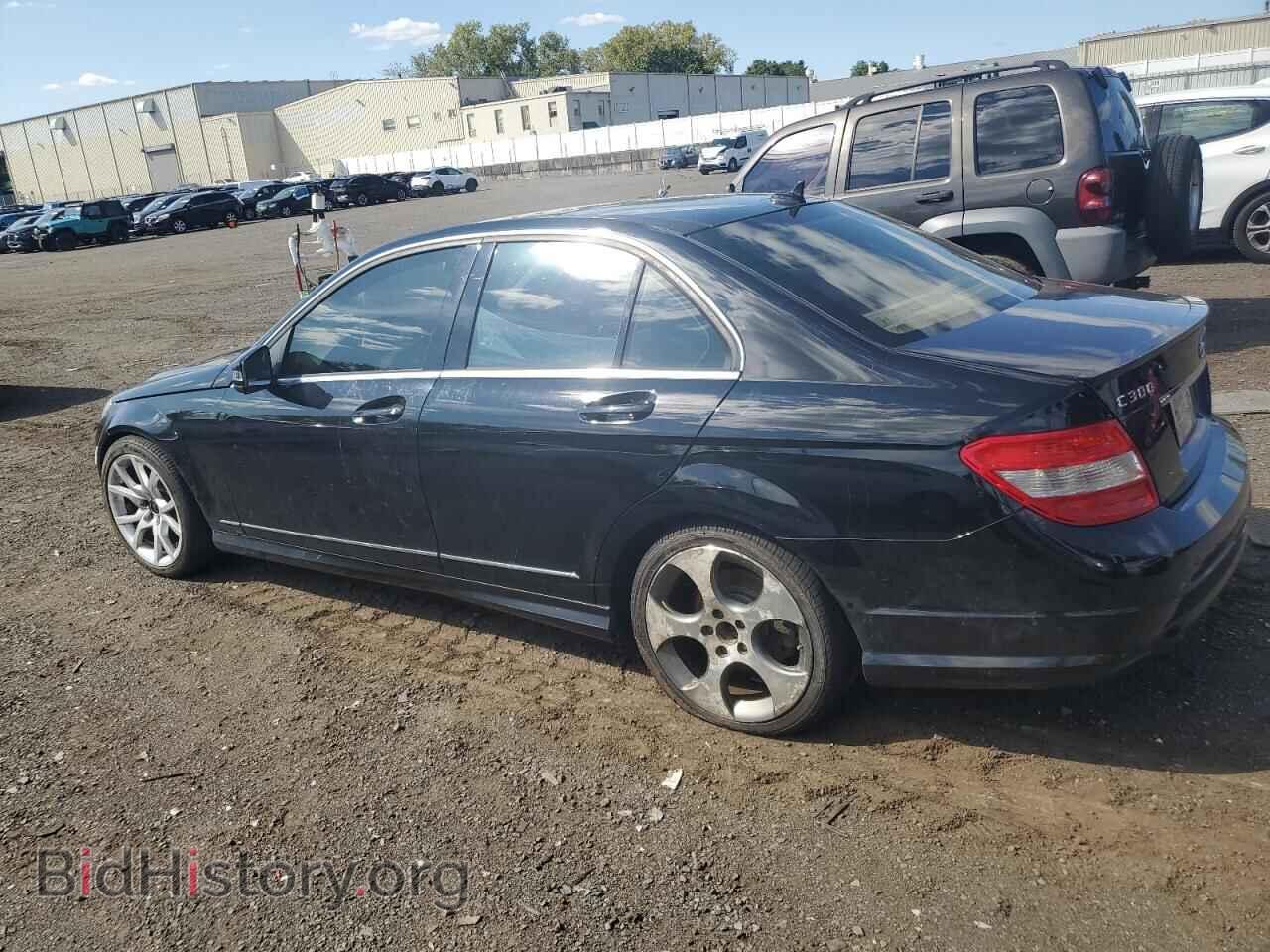 2011 MERCEDES-BENZ C-CLASS - VIN: WDDGF8BB0BR156473 - Фото 2
