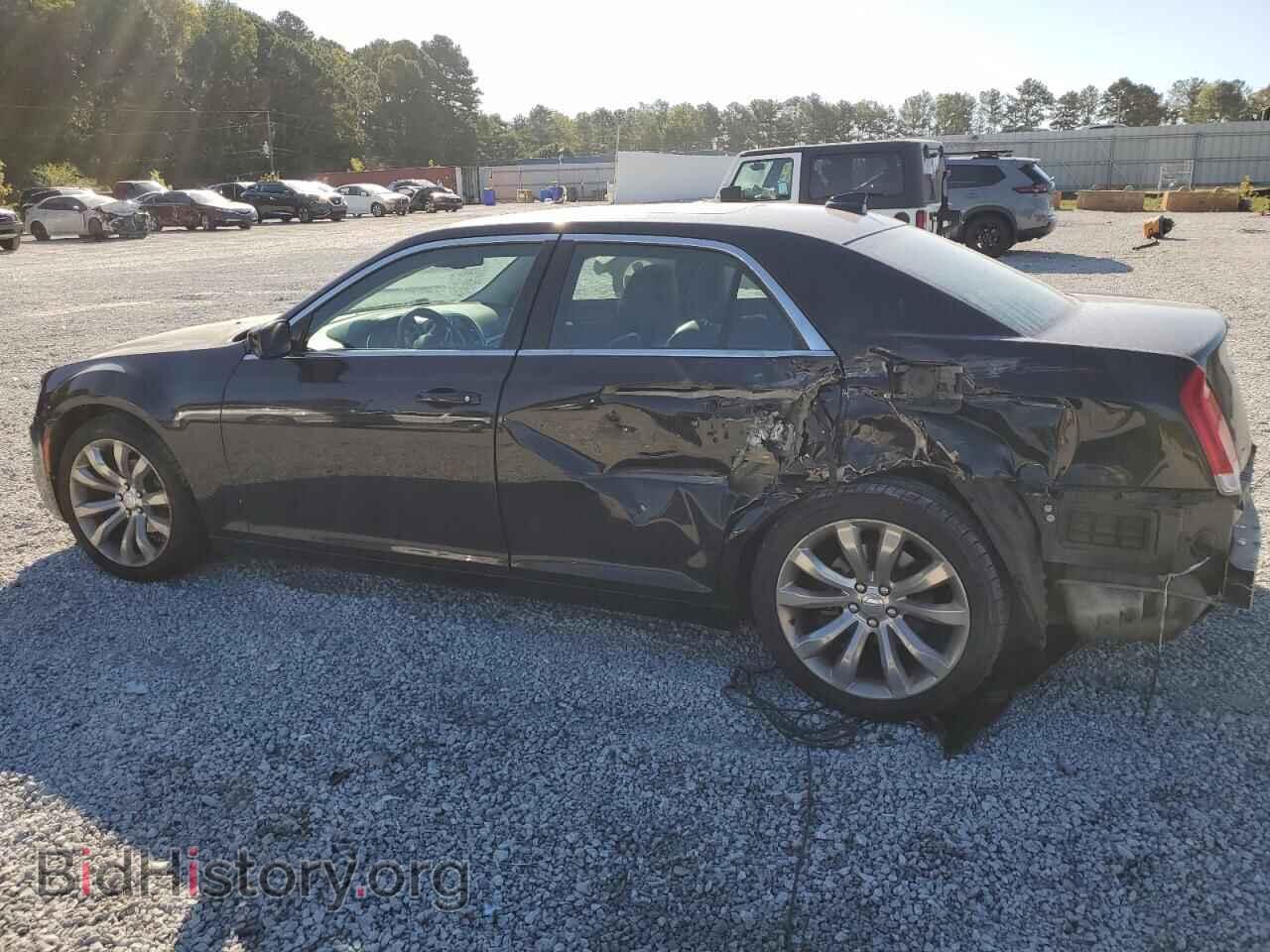 2017 CHRYSLER 300 - VIN: 2C3CCAAG7HH646976 - Фото 2
