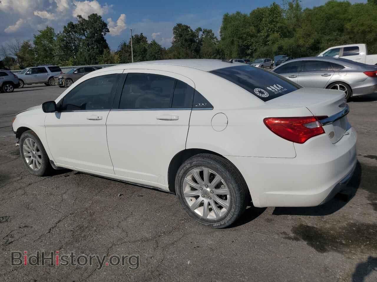 2012 CHRYSLER 200 - VIN: 1C3CCBBB3CN135581 - Фото 2