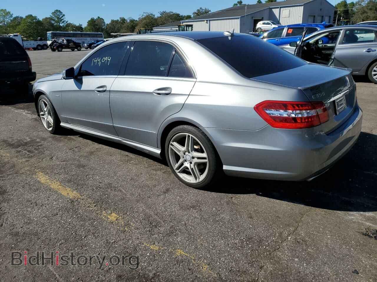 2012 MERCEDES-BENZ E-CLASS - VIN: WDDHF5KB8CA644203 - Фото 2