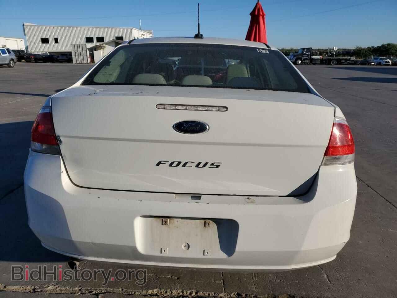 2011 FORD FOCUS - VIN: 1FAHP3EN2BW180365 - Photo 6