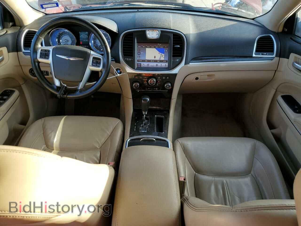 2011 CHRYSLER 300 - VIN: 2C3CA5CG2BH529047 - Фото 8
