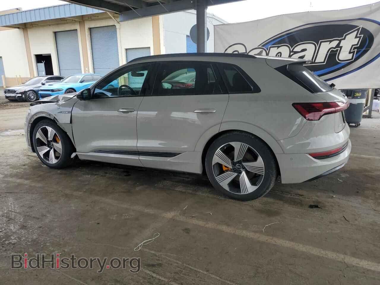 2022 AUDI E-TRON - VIN: WA1LAAGE2NB032102 - Photo 2