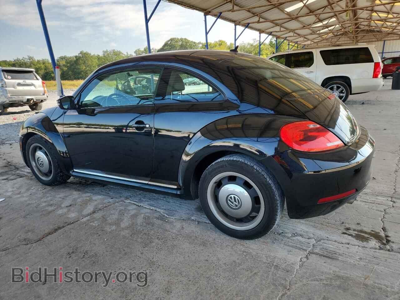 2012 VOLKSWAGEN BEETLE - VIN: 3VWJP7ATXCM607474 - Фото 2