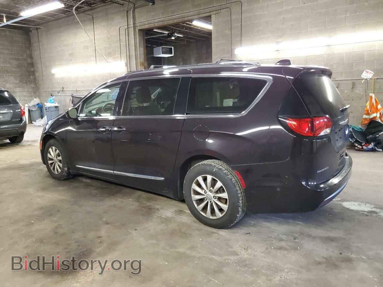 2018 CHRYSLER PACIFICA - VIN: 2C4RC1BG8JR320897 - Фото 2