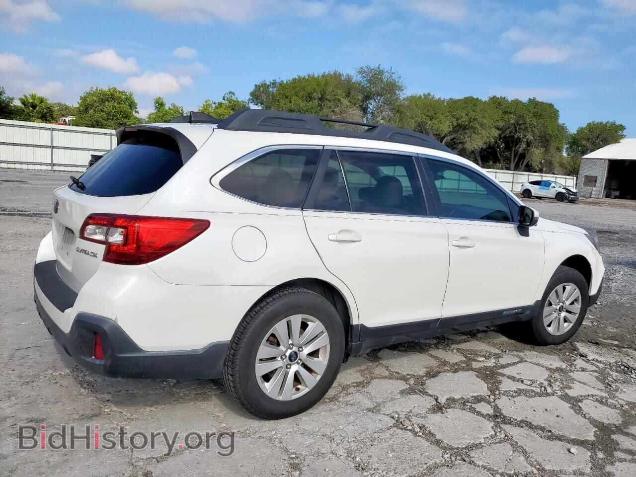 2018 SUBARU OUTBACK - VIN: 4S4BSAFC5J3285669 - Фото 3