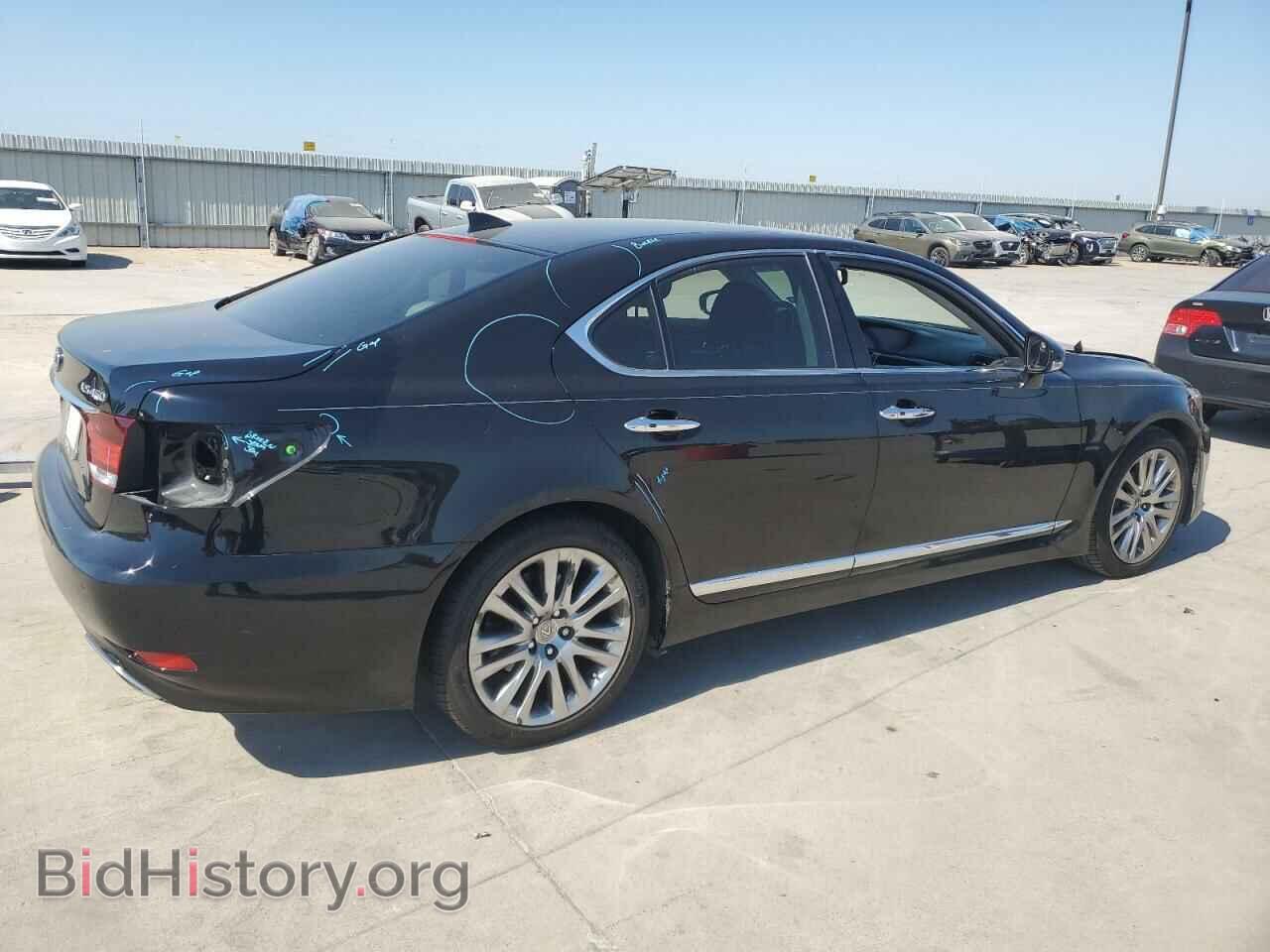 2014 LEXUS LS460 - VIN: JTHBL5EF2E5131949 - Photo 3