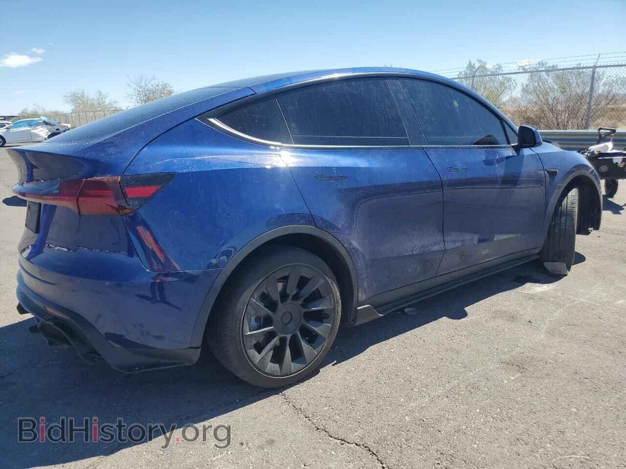 2024 TESLA MODEL Y - VIN: 7SAYGDEE3RA275418 - Фото 3
