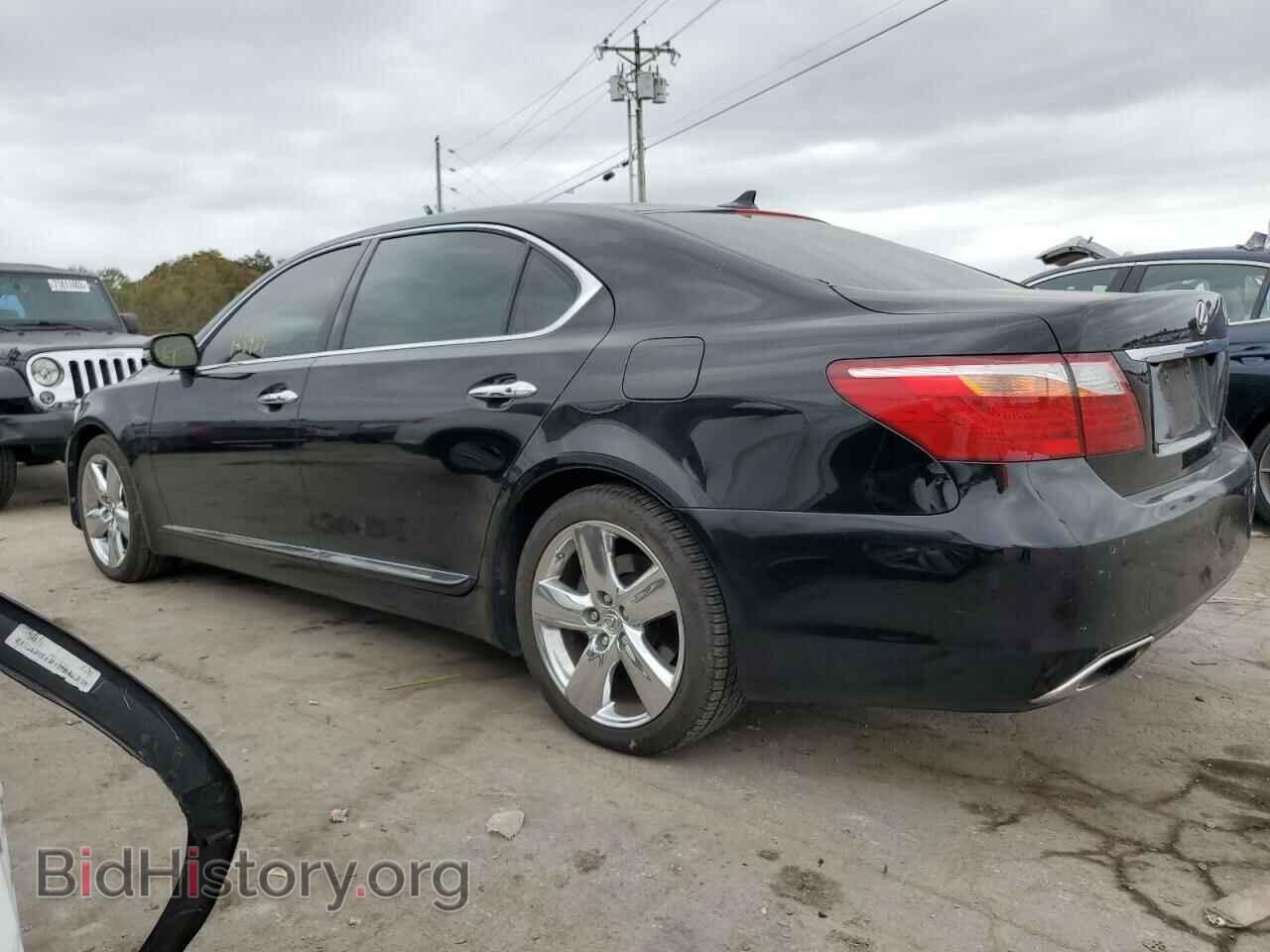 2011 LEXUS LS460 - VIN: JTHGL5EF1B5042004 - Photo 2