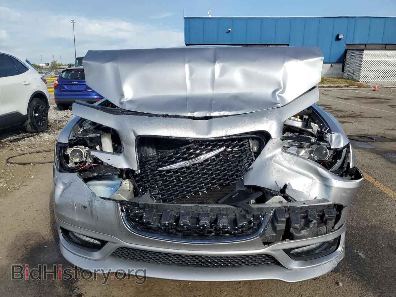 2017 CHRYSLER 300 - VIN: 2C3CCAGG0HH597580 - Фото 5