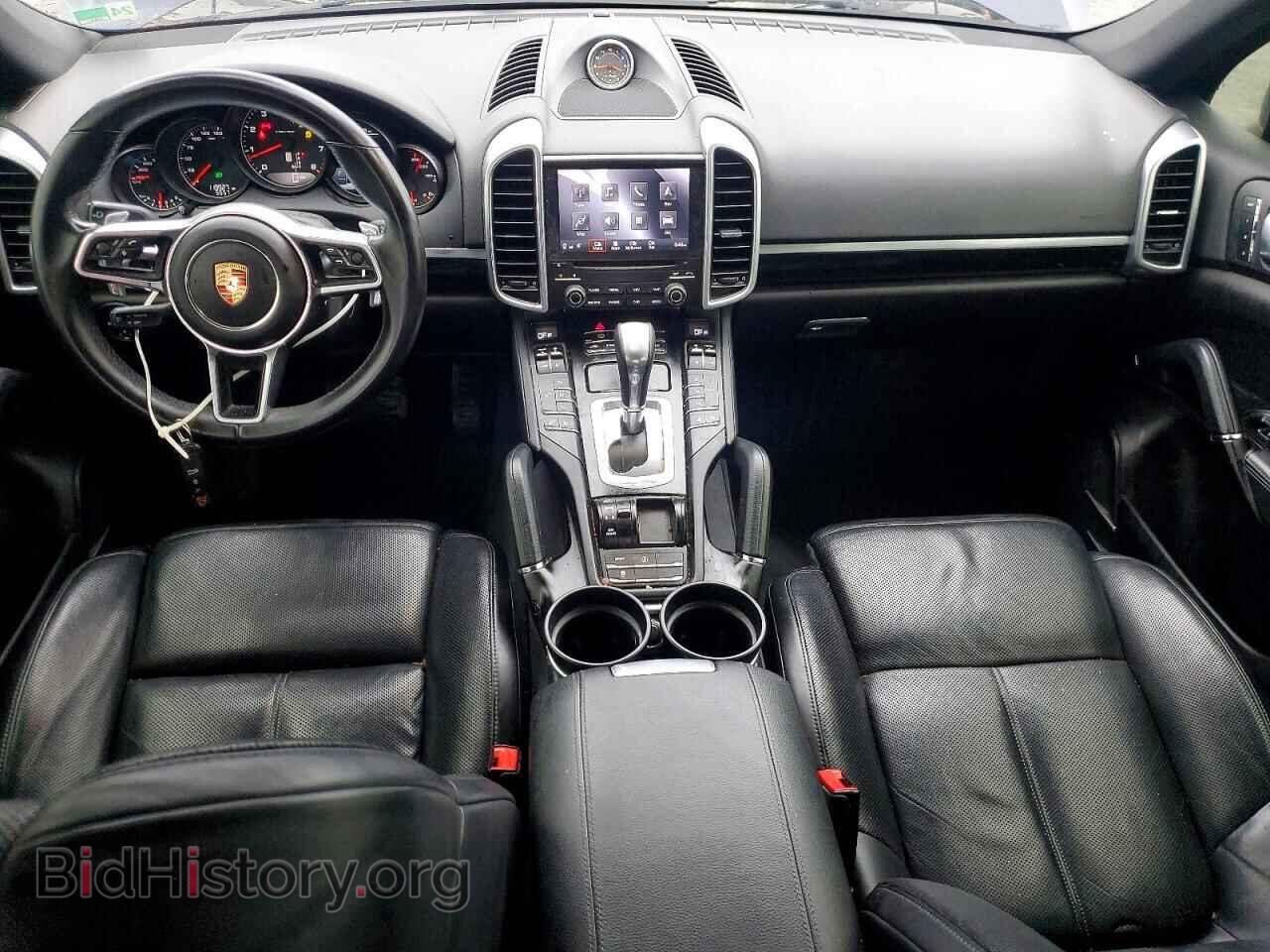 2017 PORSCHE CAYENNE - VIN: WP1AA2A23HKA90806 - Photo 8