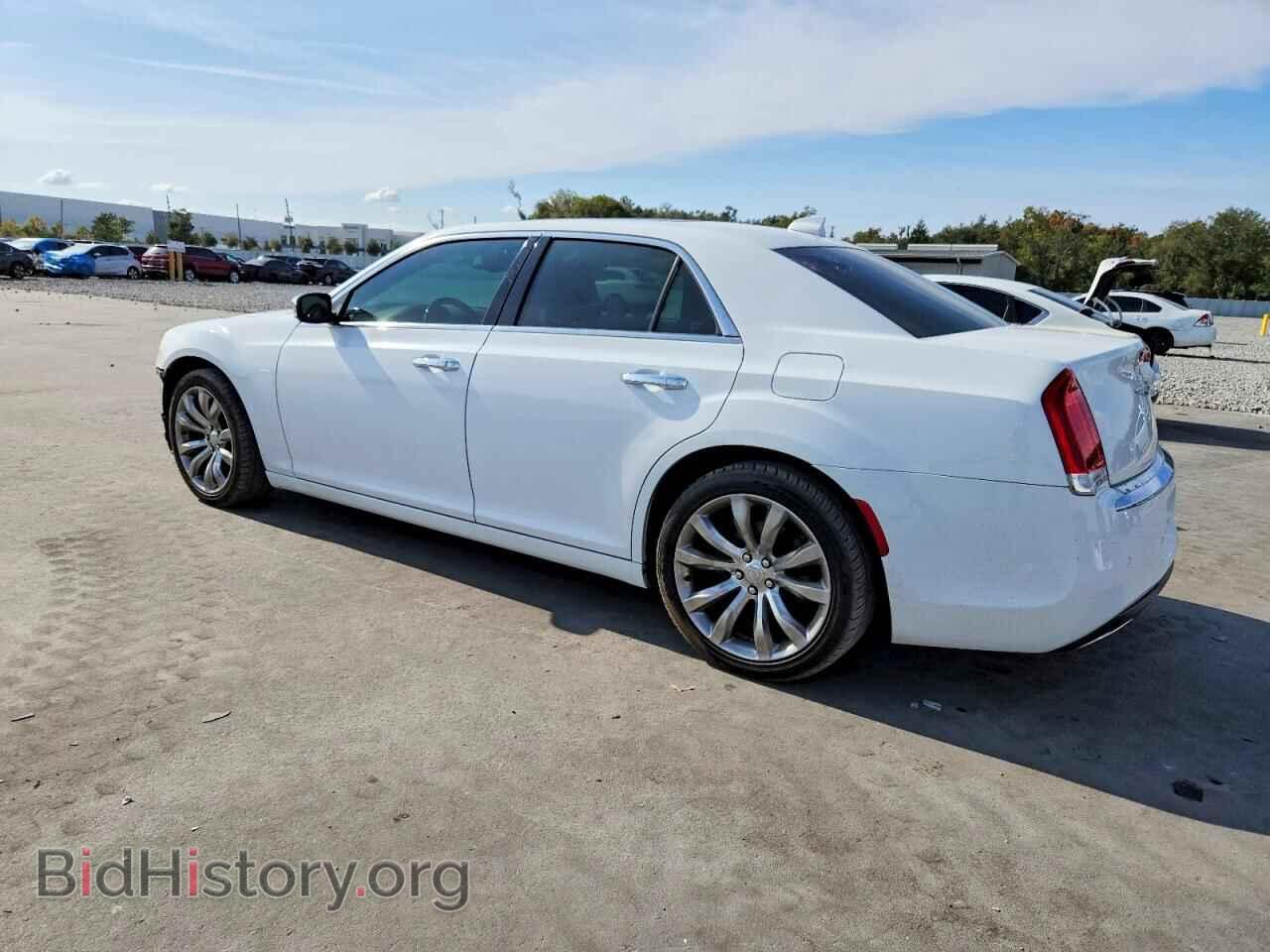 2017 CHRYSLER 300 - VIN: 2C3CCAEG6HH570371 - Фото 2