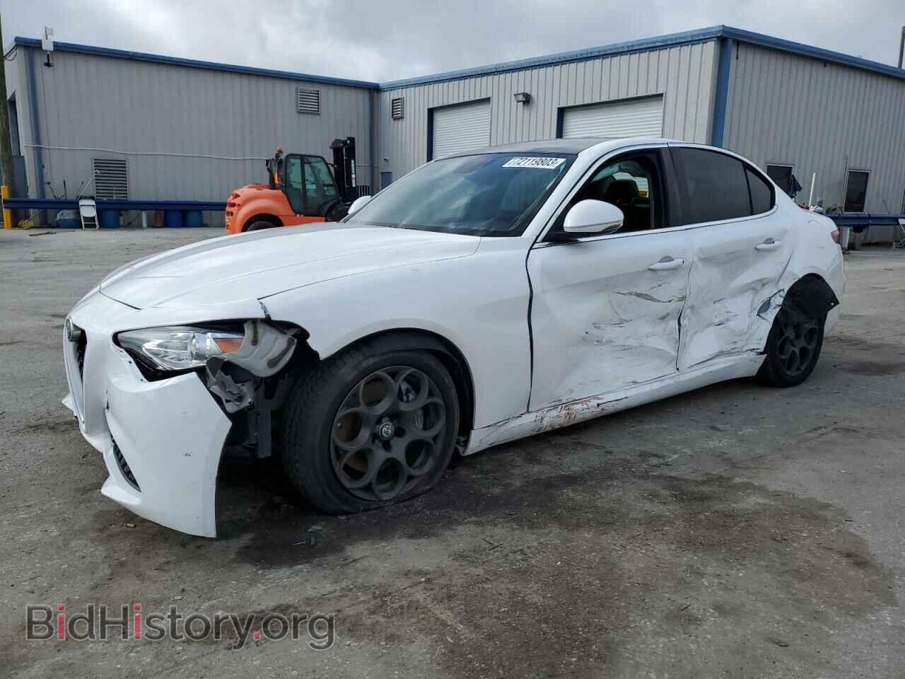 Фотография ZARFAEBN6H7548283 - ALFA ROMEO GIULIA 2017