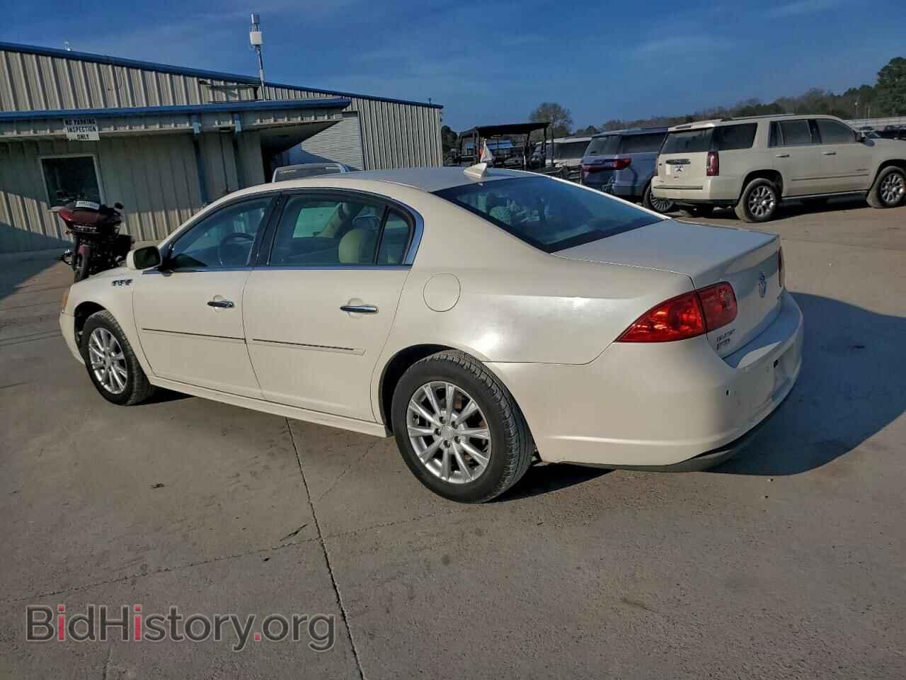 2011 BUICK LUCERNE - VIN: 1G4HC5EM8BU142784 - Фото 2