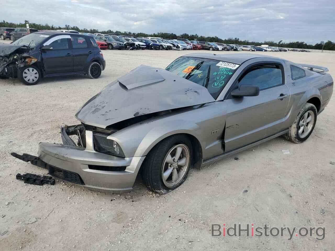 Photo 1ZVHT82H985120144 - FORD MUSTANG 2008