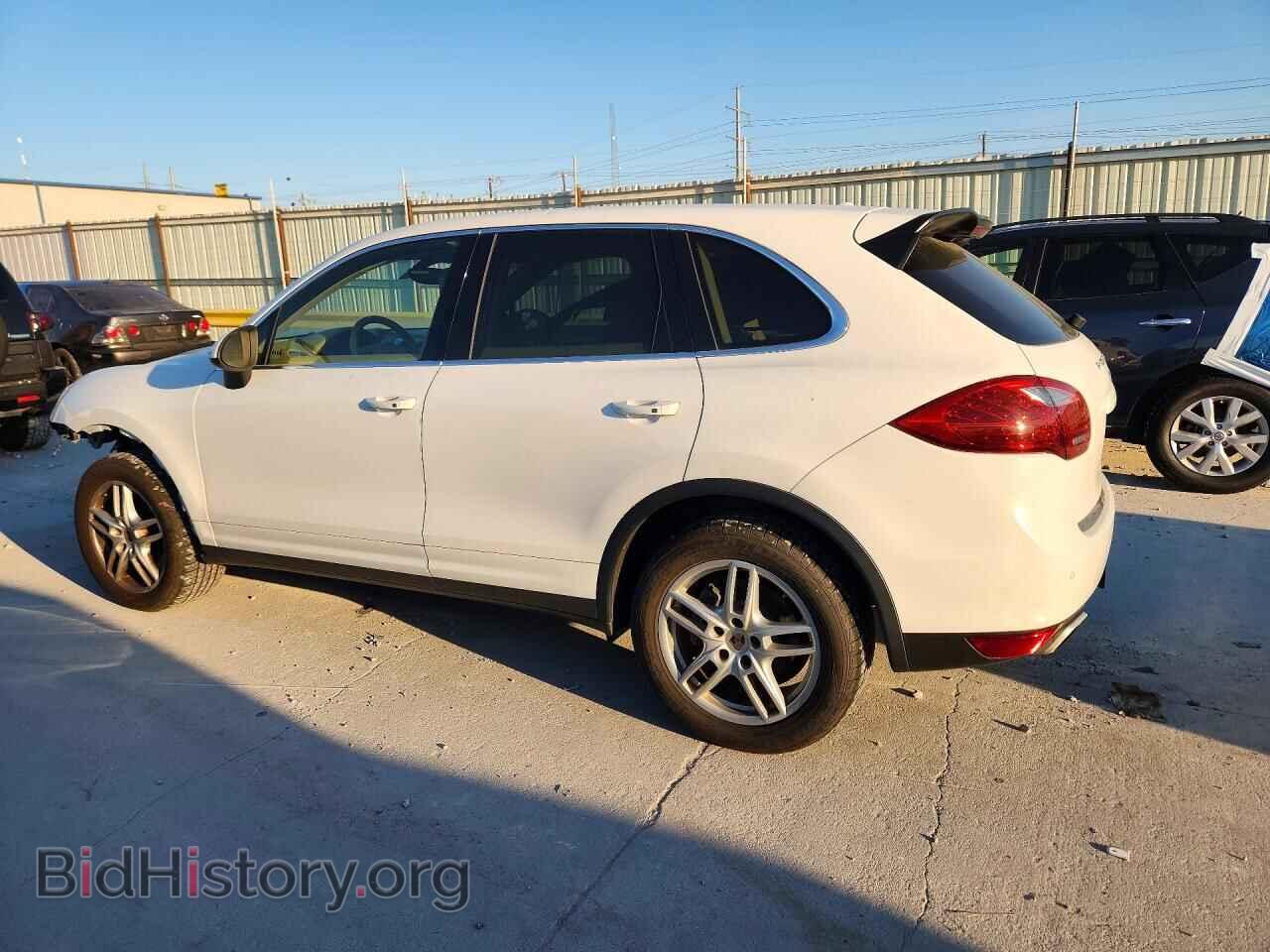 2014 PORSCHE CAYENNE - VIN: WP1AA2A25ELA01310 - Photo 2
