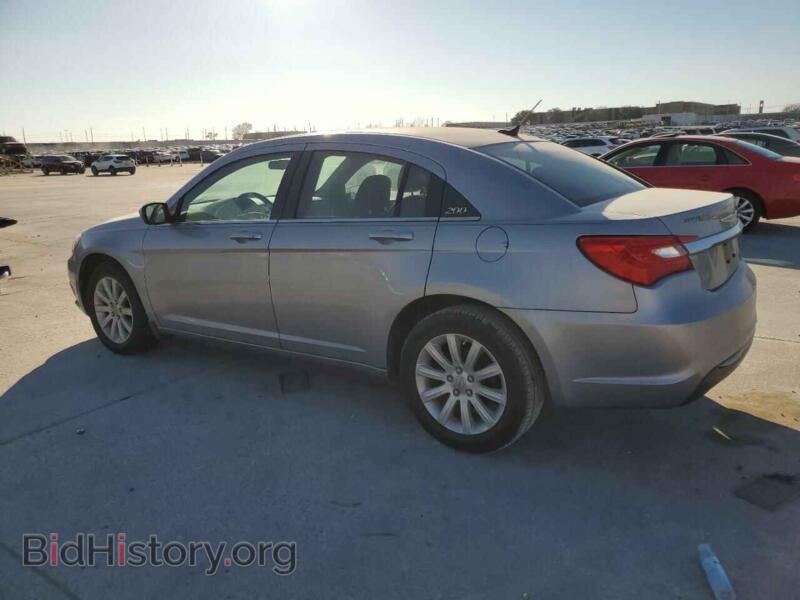 2013 Chrysler 200 (VIN 1C3CCBBB0DN525670) — фото 2 из 12