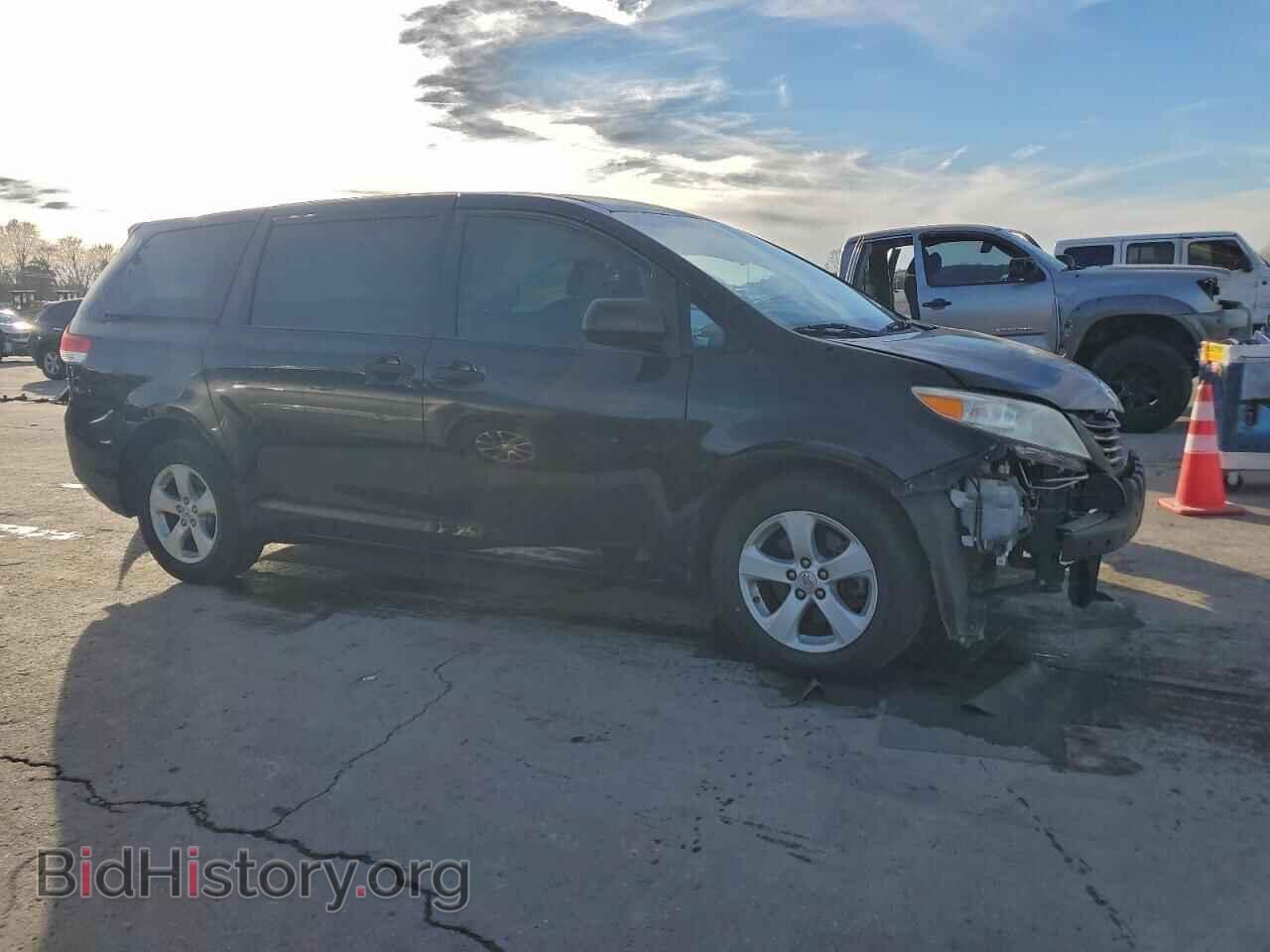2011 TOYOTA All Models - VIN: 5TDZK3DC5BS175612 - Фото 4