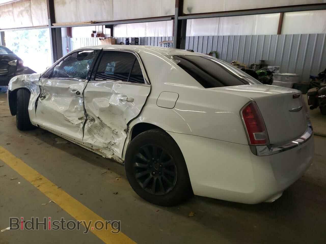 2014 CHRYSLER 300 - VIN: 2C3CCAAG6EH354482 - Фото 2