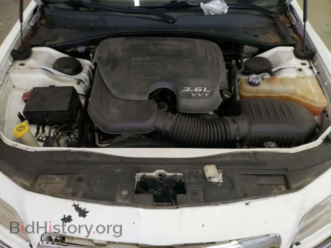 2014 CHRYSLER 300 - VIN: 2C3CCAAG6EH354482 - Фото 11