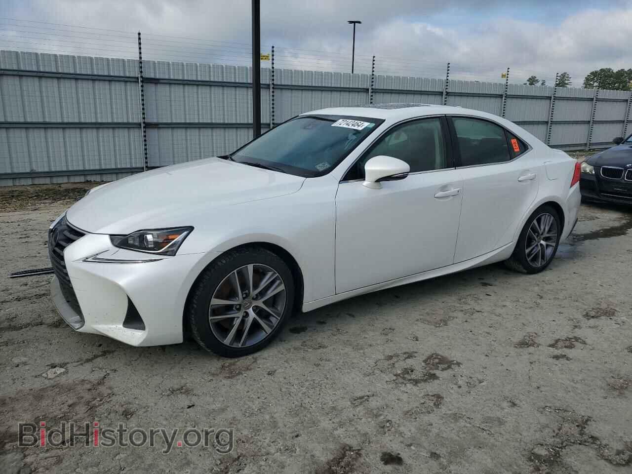 Photo JTHBA1D29J5076813 - LEXUS IS 2018