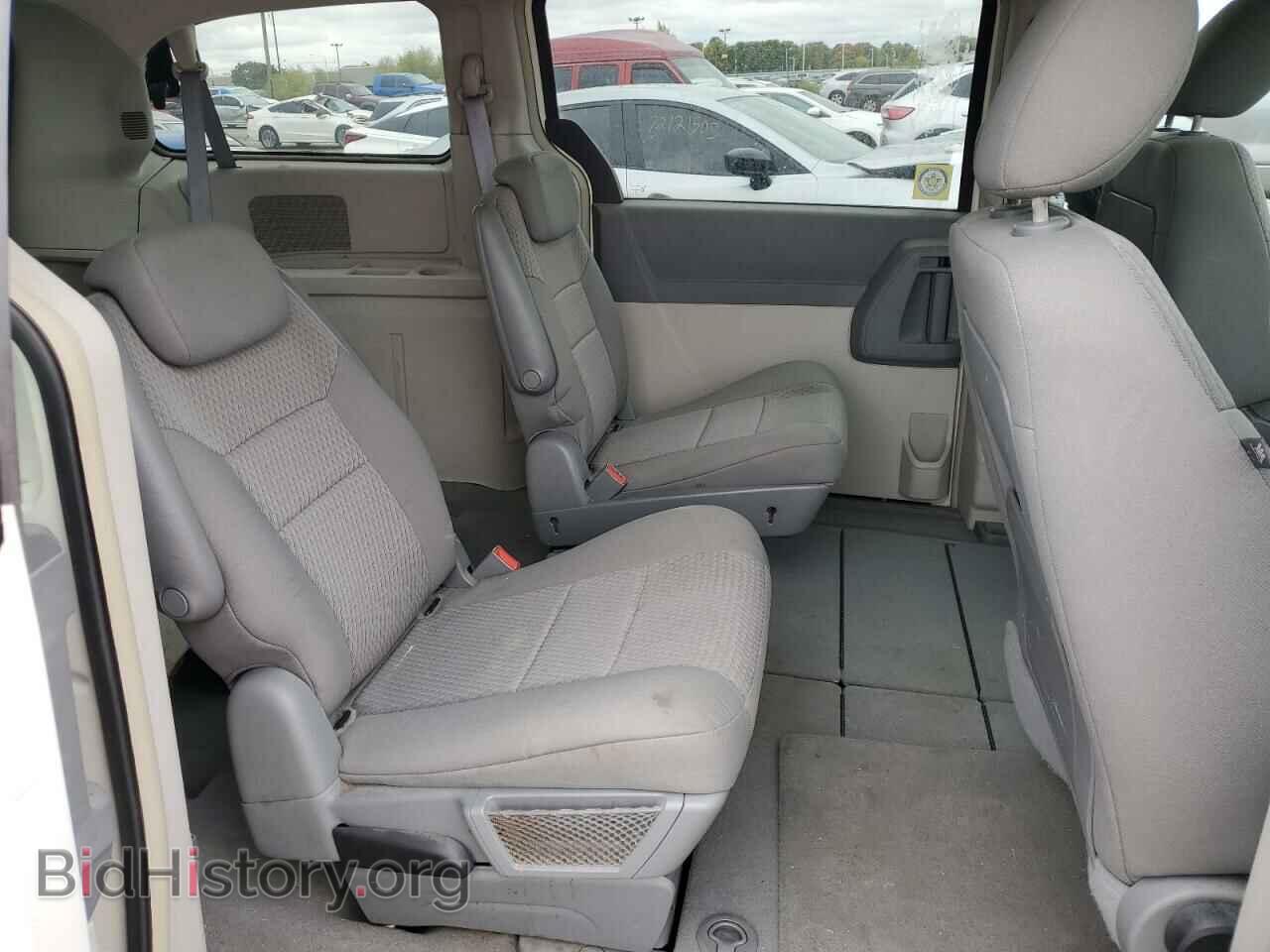 2008 CHRYSLER MINIVAN - VIN: 2A8HR44H28R604059 - Фото 10