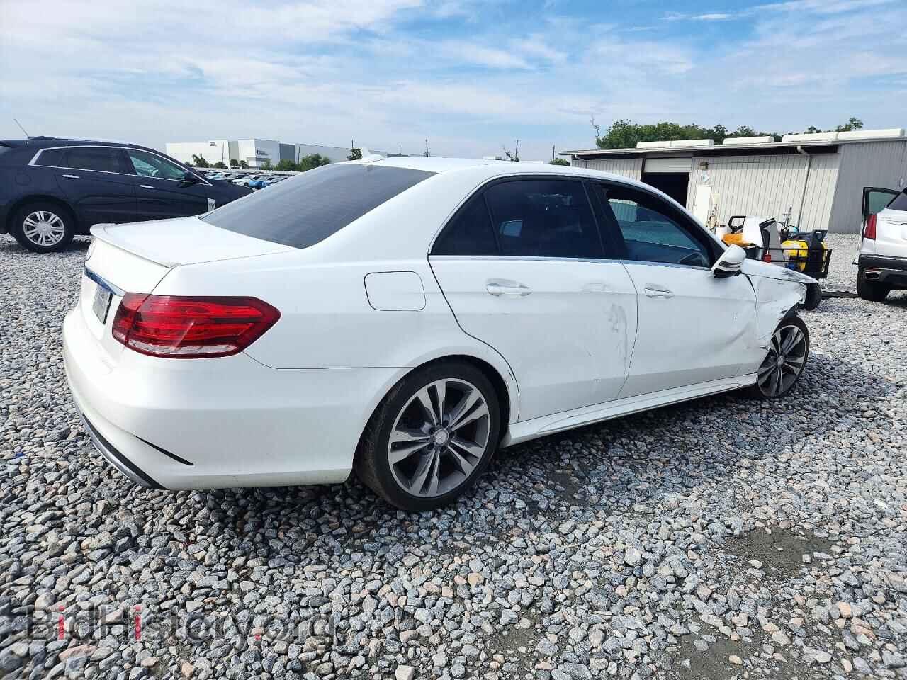 2015 MERCEDES-BENZ E-CLASS - VIN: WDDHF5KB0FB086099 - Photo 3