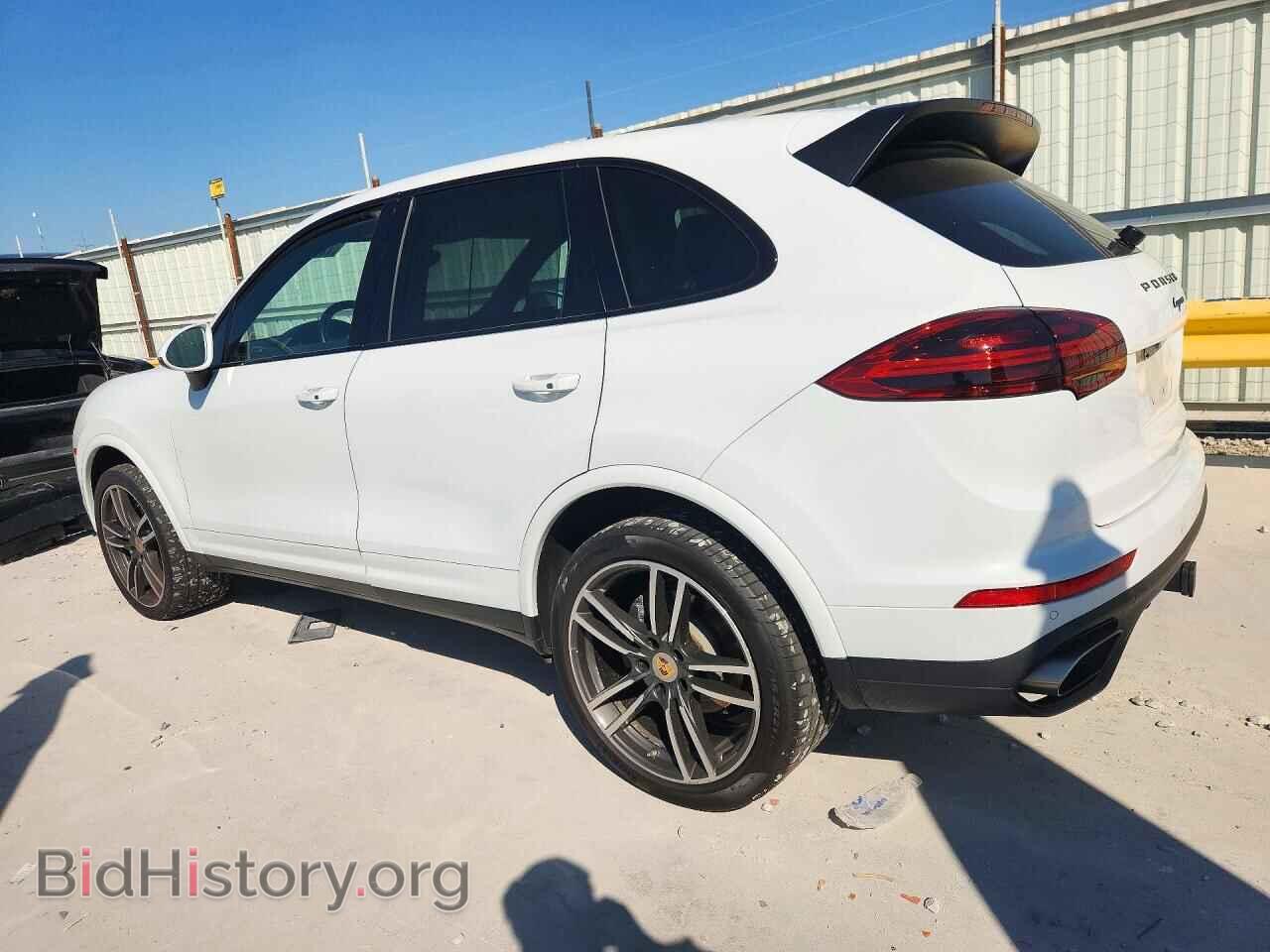 2018 PORSCHE CAYENNE - VIN: WP1AA2A29JKA02475 - Photo 2