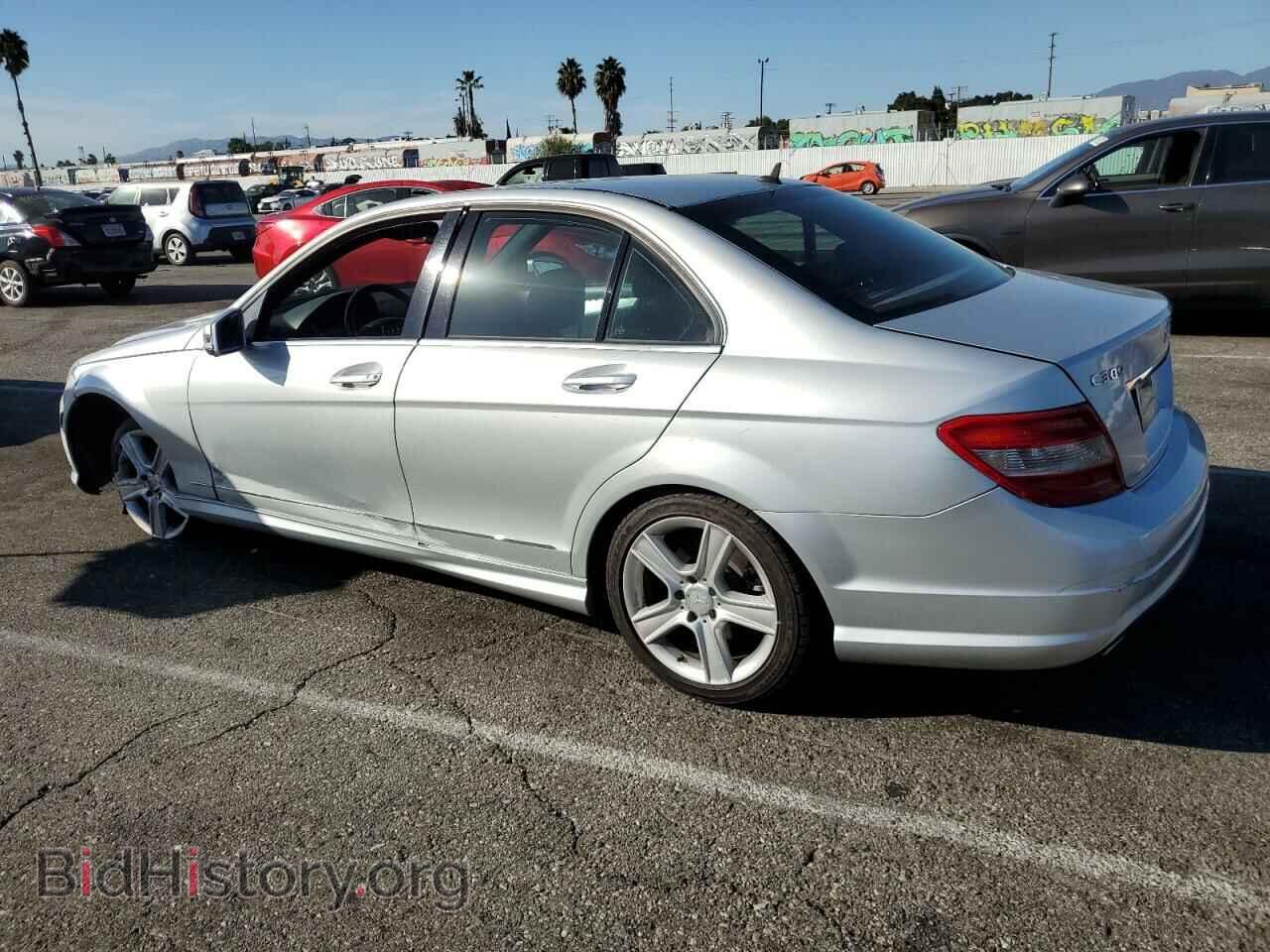 2011 MERCEDES-BENZ C-CLASS - VIN: WDDGF5EB9BA523721 - Фото 2