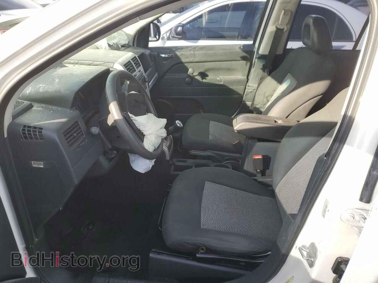 2008 JEEP COMPASS - VIN: 1J8FT47068D704599 - Фото 7