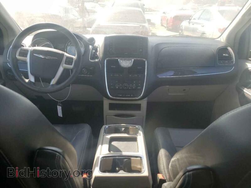 2016 Chrysler MINIVAN (VIN 2C4RC1CG1GR303236) — photo 8 of 14