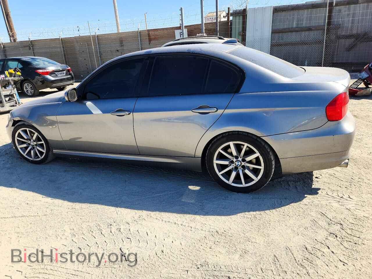 2011 BMW 3 SERIES - VIN: WBAPH5C5XBA445920 - Фото 2