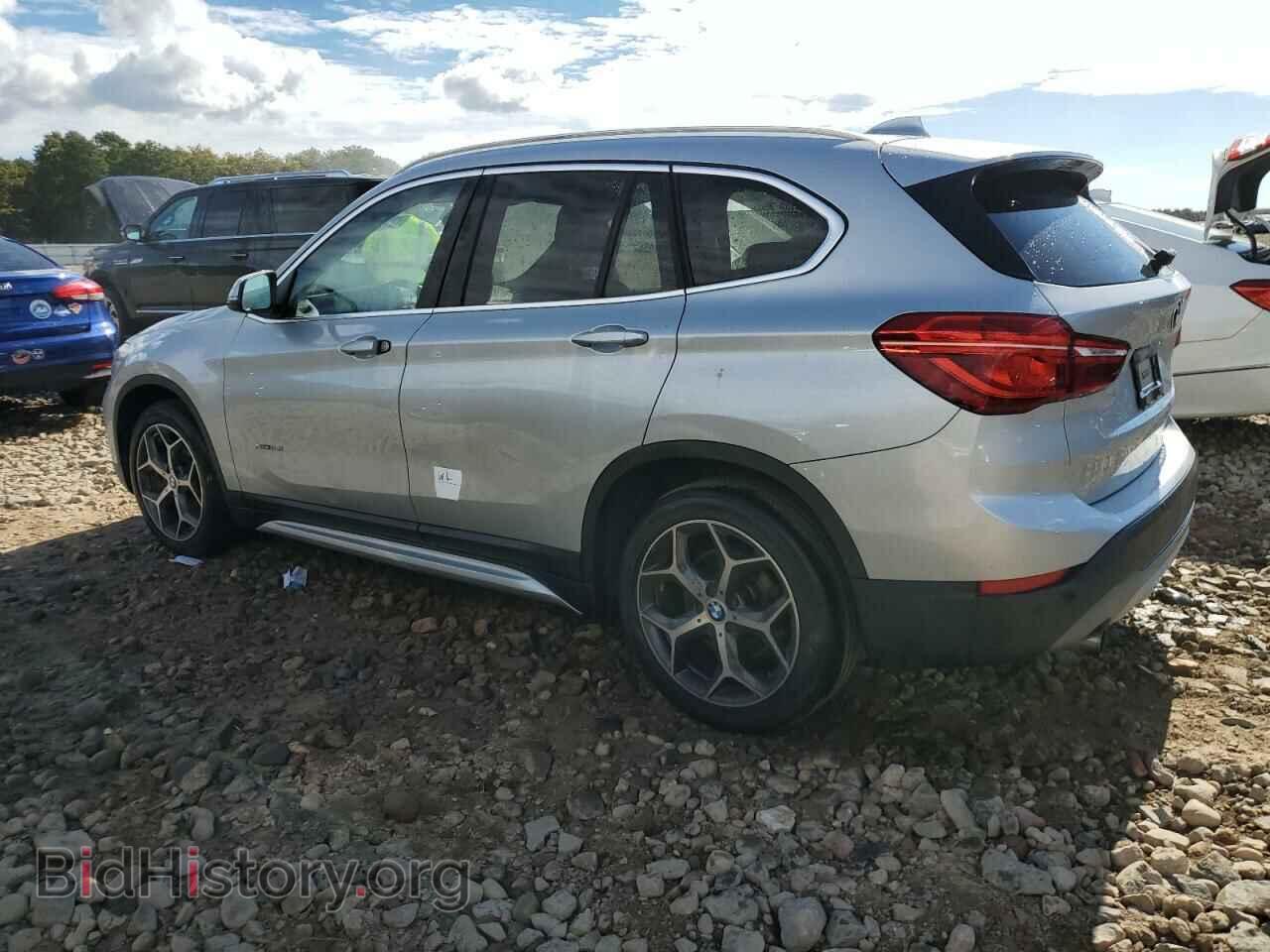 2017 BMW X1 - VIN: WBXHT3C31H5F70904 - Фото 2