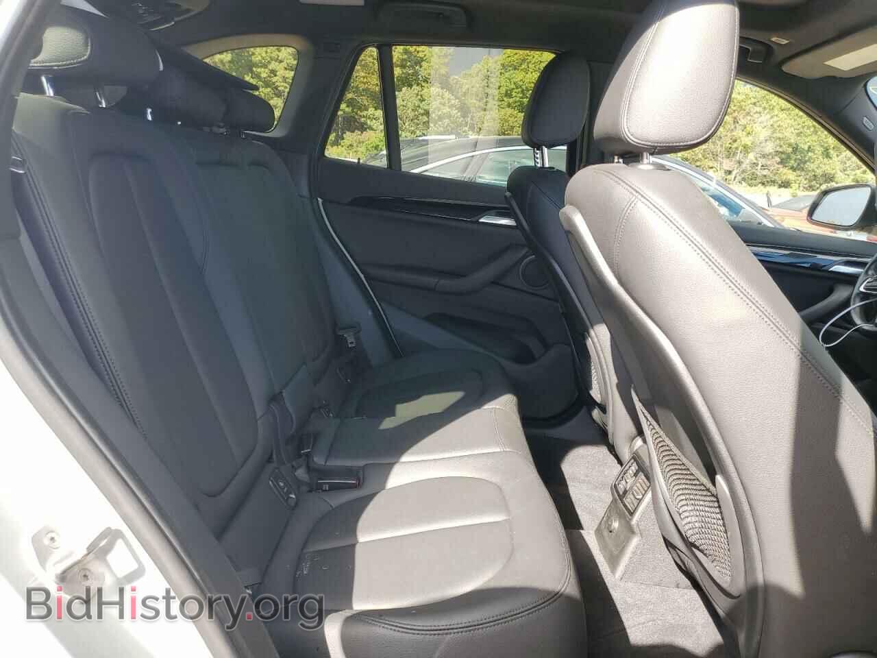 2017 BMW X1 - VIN: WBXHT3C31H5F70904 - Фото 10