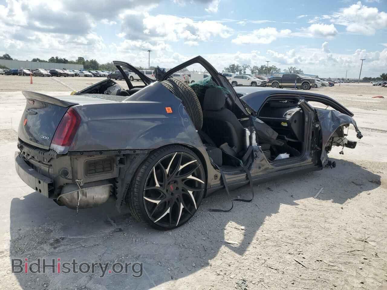 2019 CHRYSLER 300 - VIN: 2C3CCAAG0KH612210 - Фото 3