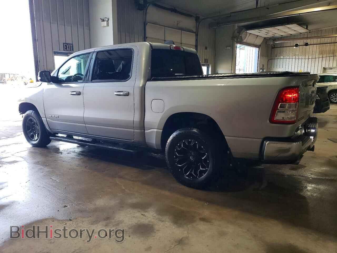 2020 RAM 1500 - VIN: 1C6SRFFT6LN140748 - Фото 2