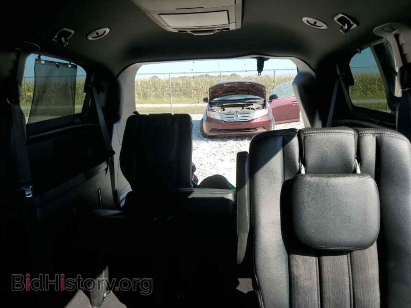 2016 Chrysler MINIVAN (VIN 2C4RC1HG4GR199883) — photo 10 of 13