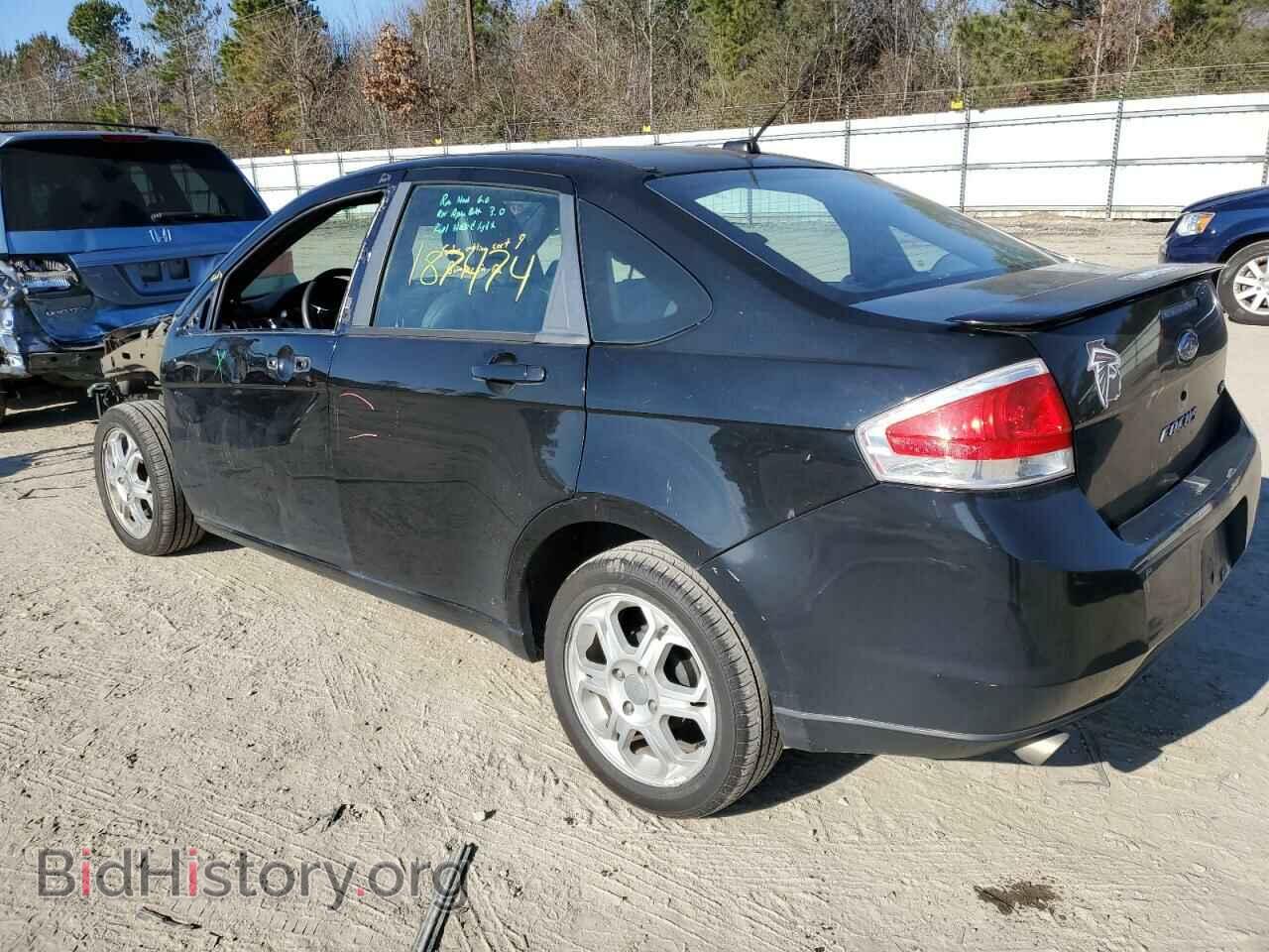 2008 FORD FOCUS - VIN: 1FAHP35N88W202023 - Photo 2