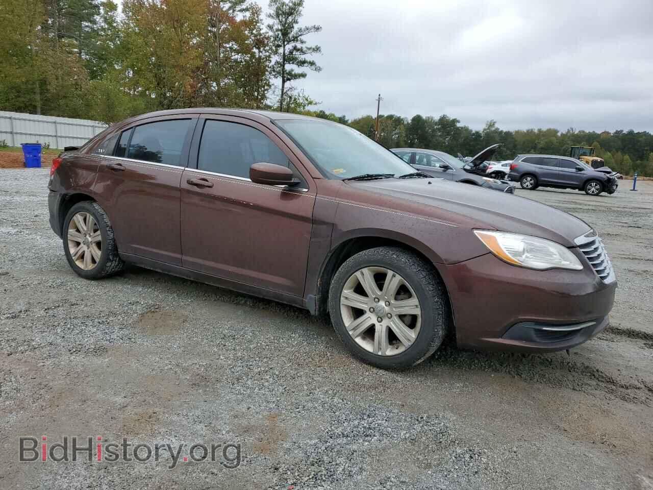 2013 CHRYSLER 200 - VIN: 1C3CCBAB1DN670346 - Фото 4