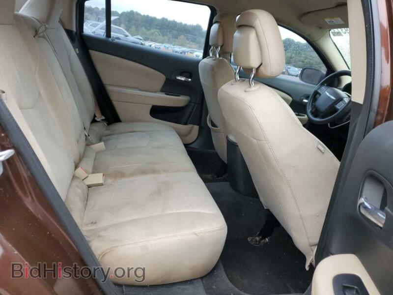 2013 Chrysler 200 (VIN 1C3CCBAB1DN670346) — photo 10 of 12